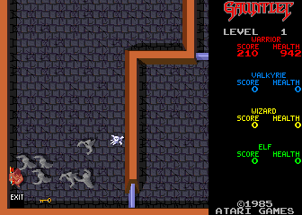 Play Gauntlet (Japanese, rev 12) Now - Arcade :xxx - :yyy Game Screenshot